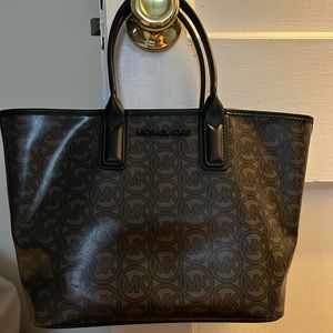 MK purse in good condition